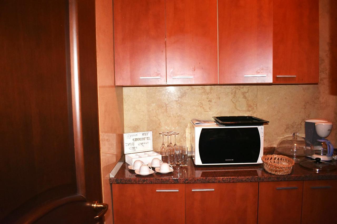 Grand Central Accomodation Sala Palatului ブカレスト エクステリア 写真