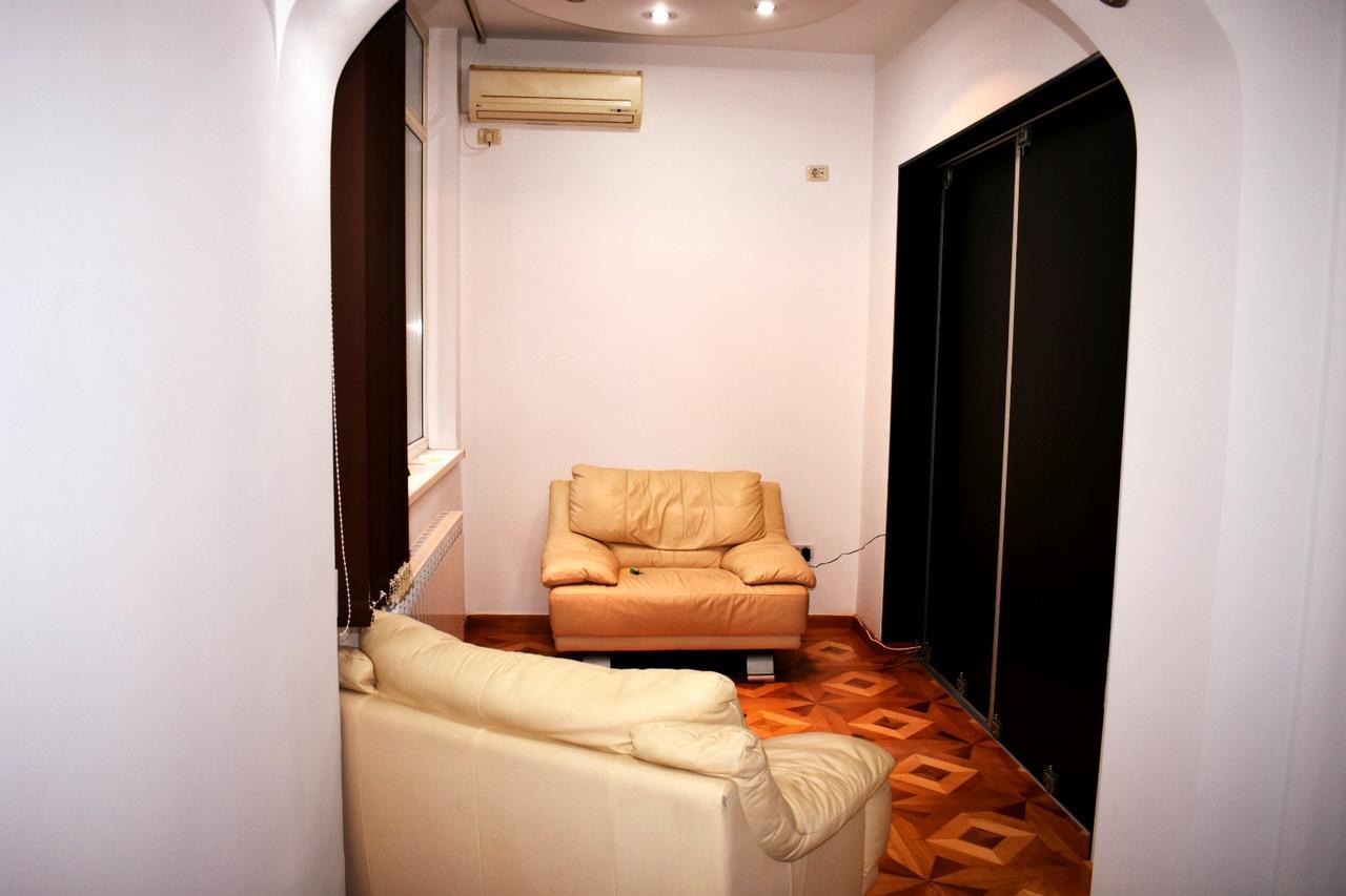 Grand Central Accomodation Sala Palatului ブカレスト エクステリア 写真